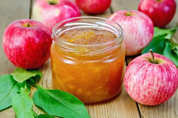 Из анисовых яблок варят вкусное варенье, сохраняющее их незабываемый аромат