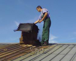 Чистка сажи в дымоходах и печах на даче