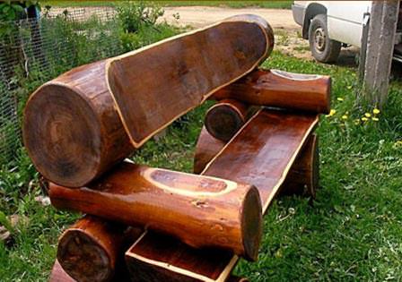 Как сделать комфортную и долговечную лавку для дачи из бревна?