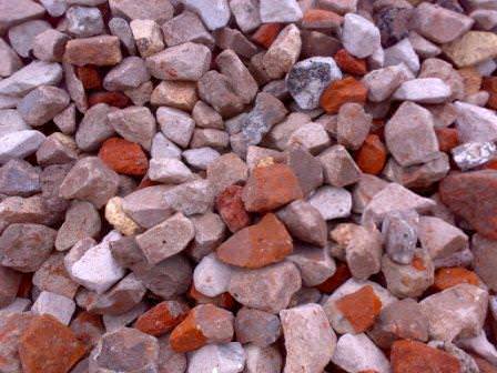 От битого кирпича и бетона на даче также много пользы!