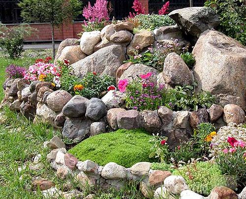 Ответ на Как сделать альпийскую горку на месте фундамента от бани