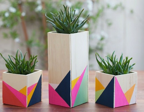 Кашпо не имеют дренажных отверстий в нижней части