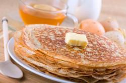 Блины – привычное для всех блюдо, которое, как кажется, испортить невозможно