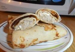 Рецепт блинчиков с ливерной колбасой не совсем привычен, но зато такое блюдо имеет свой неповторимый вкус и аромат