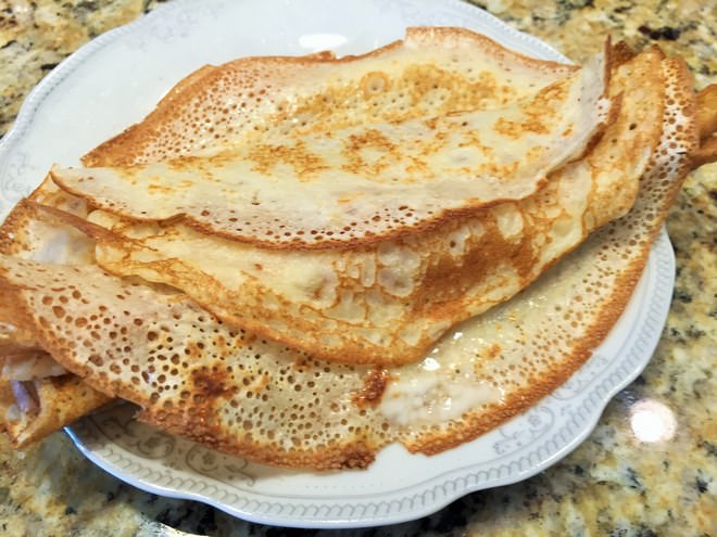 Красивые и вкусные ажурные блины на кипятке готовятся быстро