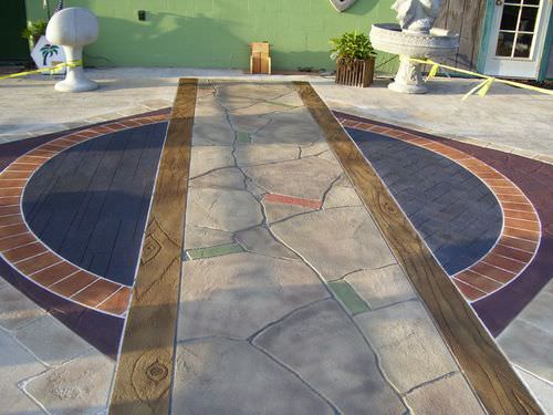 Декоративный бетон часто используемое в ландшафтном дизайне