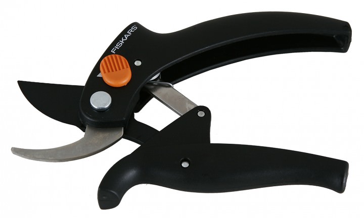 Плоскостные или обводные садовые инструменты своим принципом действия схожи со знакомыми всем стандартными ножницами