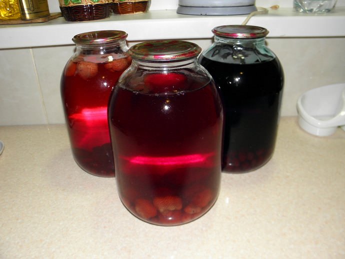 Клюквенный компот многим детям попросту не нравится