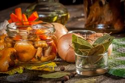 Консервирование грибов – это особый случай, где ответственность является главным качеством кулинара