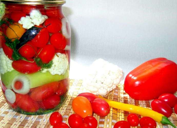 Заготовка получается не только вкусной, но и красивой