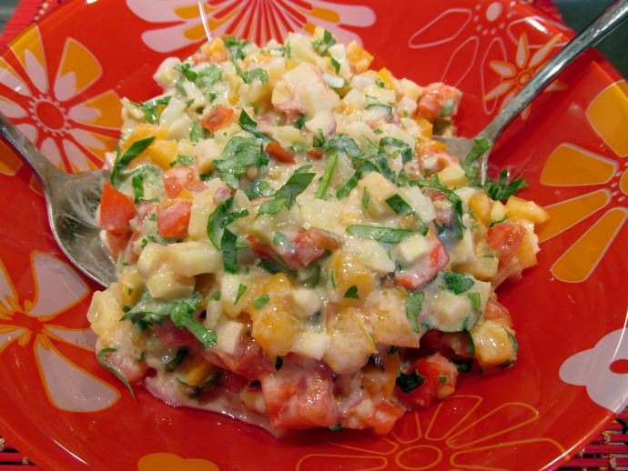 Салат «Осенний листок» не только очень вкусный и полезный, но, к тому же, и красивый