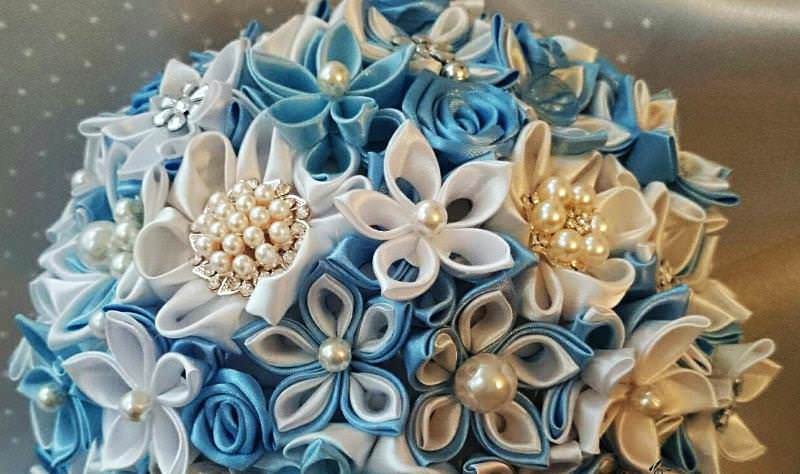 Топиарий из лент атласных — красивое и необычное украшение для себя или друзей