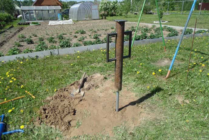 Создание абиссинского колодца является менее трудоёмким процессом, который очень часто выполняется самостоятельно