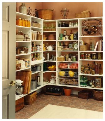 Чтобы продукты дольше сохранялись в свежести, а в помещении не развивались инфекции и грибок, желательно устроить качественную вентиляцию