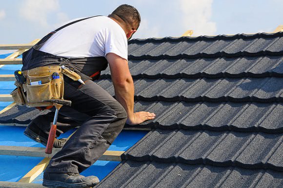 Выбираем отделочные материалы для крыши дачного дома!