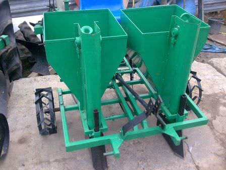 Дополнительное оборудование для мини-трактора, которое подходит для работы в огороде