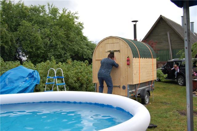 Но с сегодняшнего дня все становится гораздо проще, ведь мобильная баня – лучший выход из ситуации