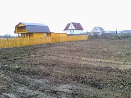 Перед началом работ на участке важно произвести уборку и подготовку