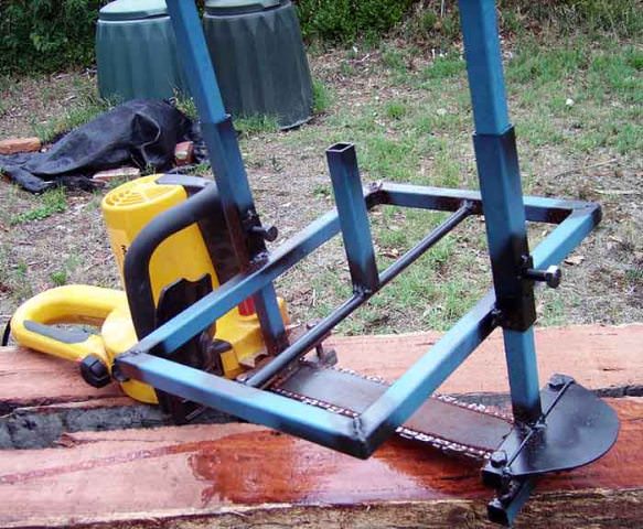 Подвижная часть – стандартная рама, которая движется по рельсовому пути вперед и назад