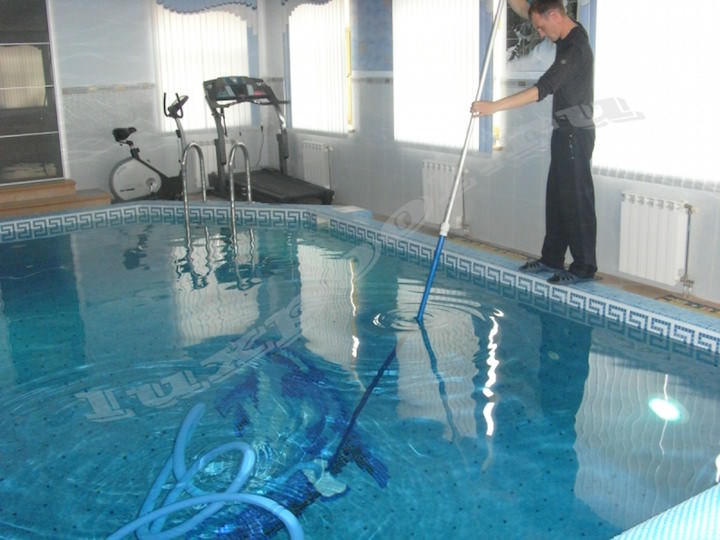 Купить подобное оборудование можно без каких-либо проблем. Сегодня пылесосы для бассейнов имеются в ассортименте компаний, предлагающих бассейны и комплексное оборудование к ним