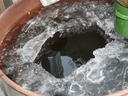 Замерзание воды в емкостях может нанести им непоправимый вред