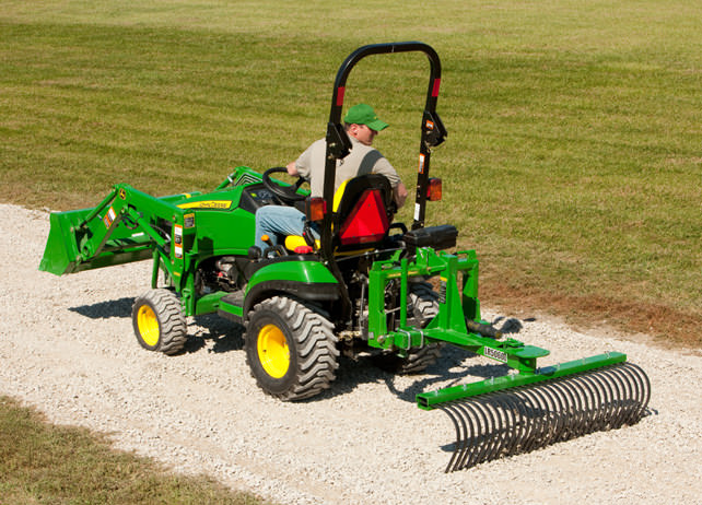 Работы с ландшафтным дизайном дачной территории: уборка, обновление, оформление