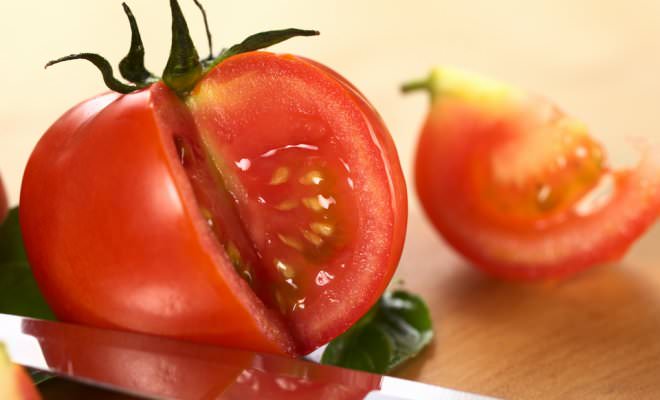 Самостоятельно собранные семена томатов выгодно отличаются дружной всхожестью