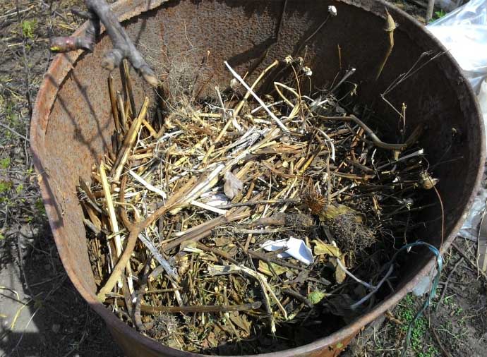 Садовый мусор – хороший дренаж