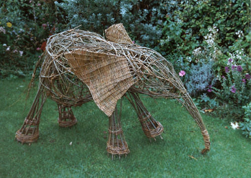 Изготовление садовых фигур животных