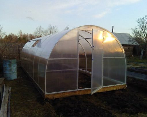 Теплица осенью: уборка, обработка дезинфекцией, удобрения, общий уход