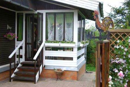 Очень важно и защитить весь каркас от возможного атмосферного воздействия