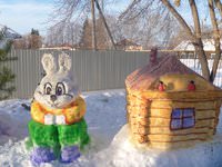 Самым интересным элементом зимнего сада станут скульптуры из снега и льда, выполненные своими руками