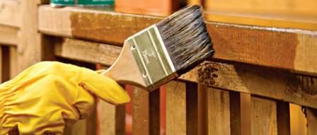 Для защиты древесины на даче требуется выбрать правильные методы и составы