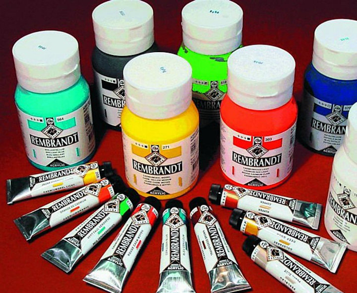 Белый аист является наиболее известным представителем семейства аистовых