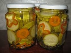 Кабачки, приготовленные без стерелизации полезнее, чем обработанные