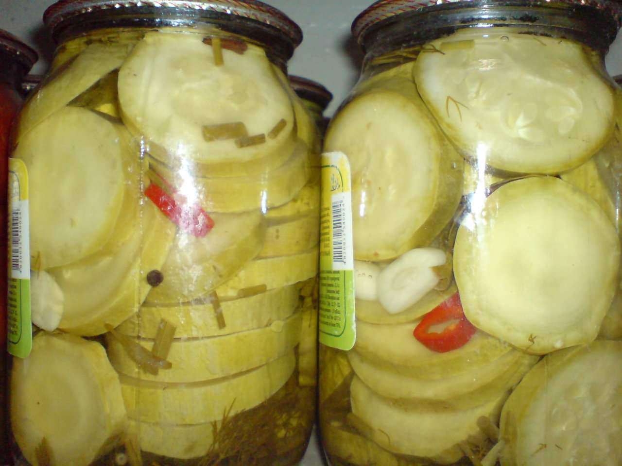 Кабачки получатся ароматными, острыми и подойдут к любому застолью