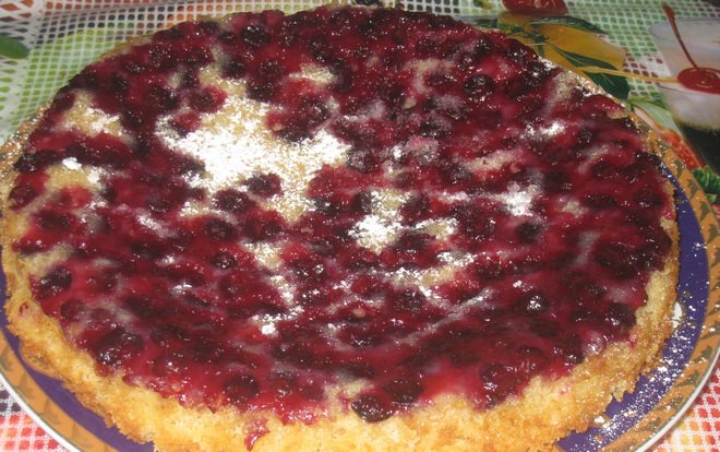 Шарлотка готовится быстро, а результат восхищает и радует