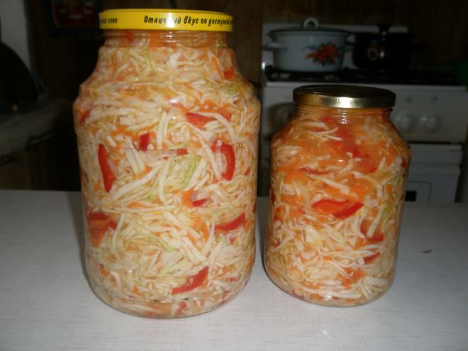 Кубанский салат отличается пикантным вкусом