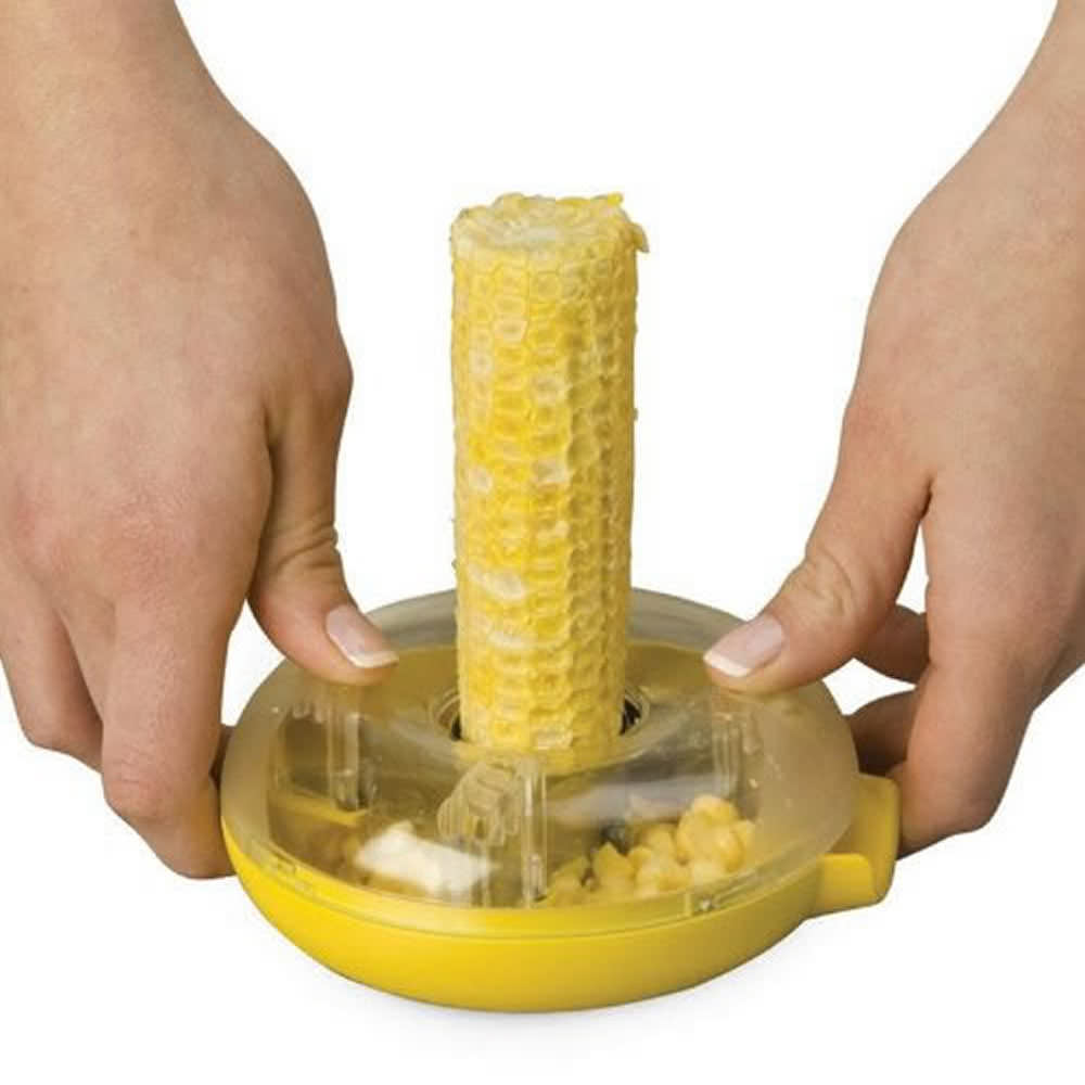 Для чистки кукурузы от зерен существует специальное приспособление