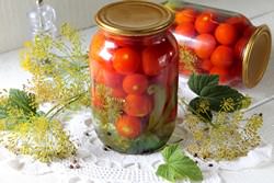 Томаты, заготовленные без уксуса, получаются не менее вкусными и ароматными, чем с ним