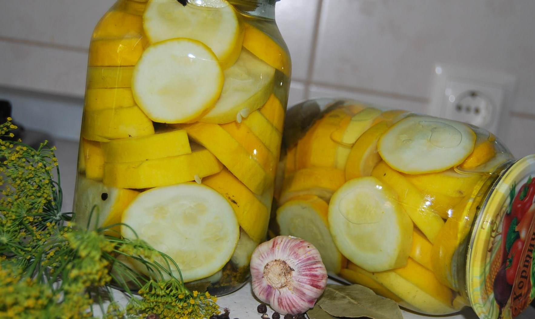 Такие кабачки прекрасно подойдут в качестве дополнения к горячим блюдам