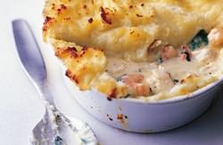 Запеканка из красной рыбы полезна и, без сомнения, очень вкусна