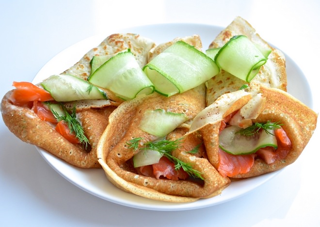 Это блюдо отлично подходит в качестве эффектной, вкусной закуски для праздничного стола