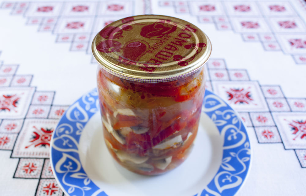 Нежное блюдо получается, если приготовить помидоры в медовом соусе