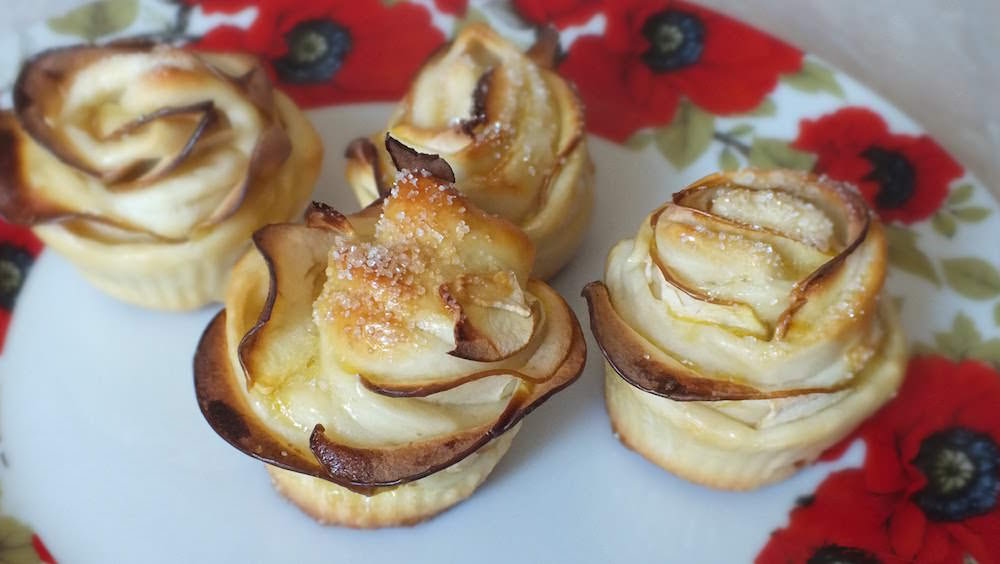 В розочках начинка будет смотреться оригинально, а на вкус выпечка получится бесподобной
