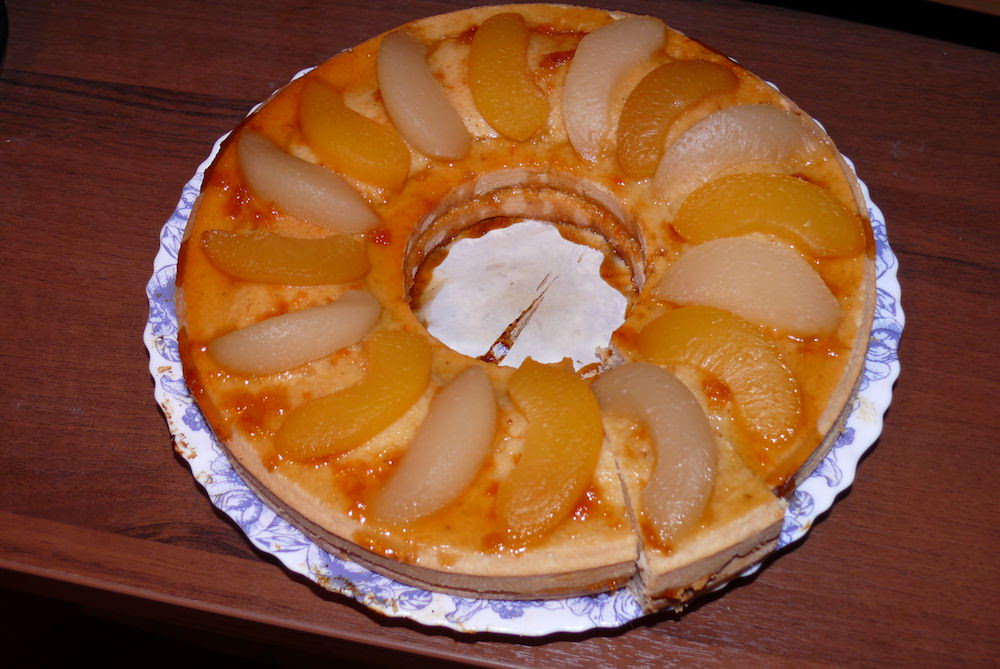 Форму для шарлотки можно выбирать любую