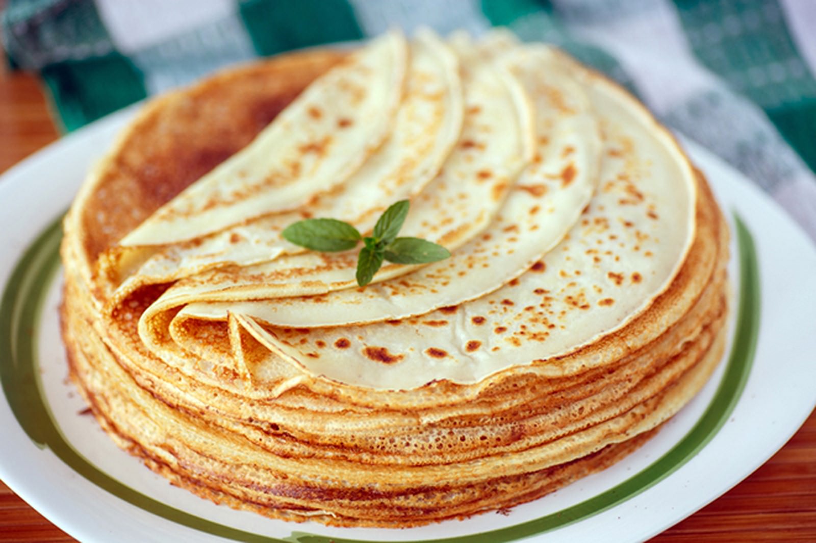 Блинчики получаются нежными, ароматными и вкусными