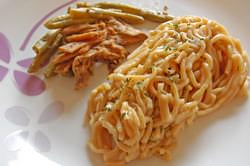 Такую запеканку легко приготовить, а ее вкус можно варьировать в зависимости от добавляемых ингредиентов