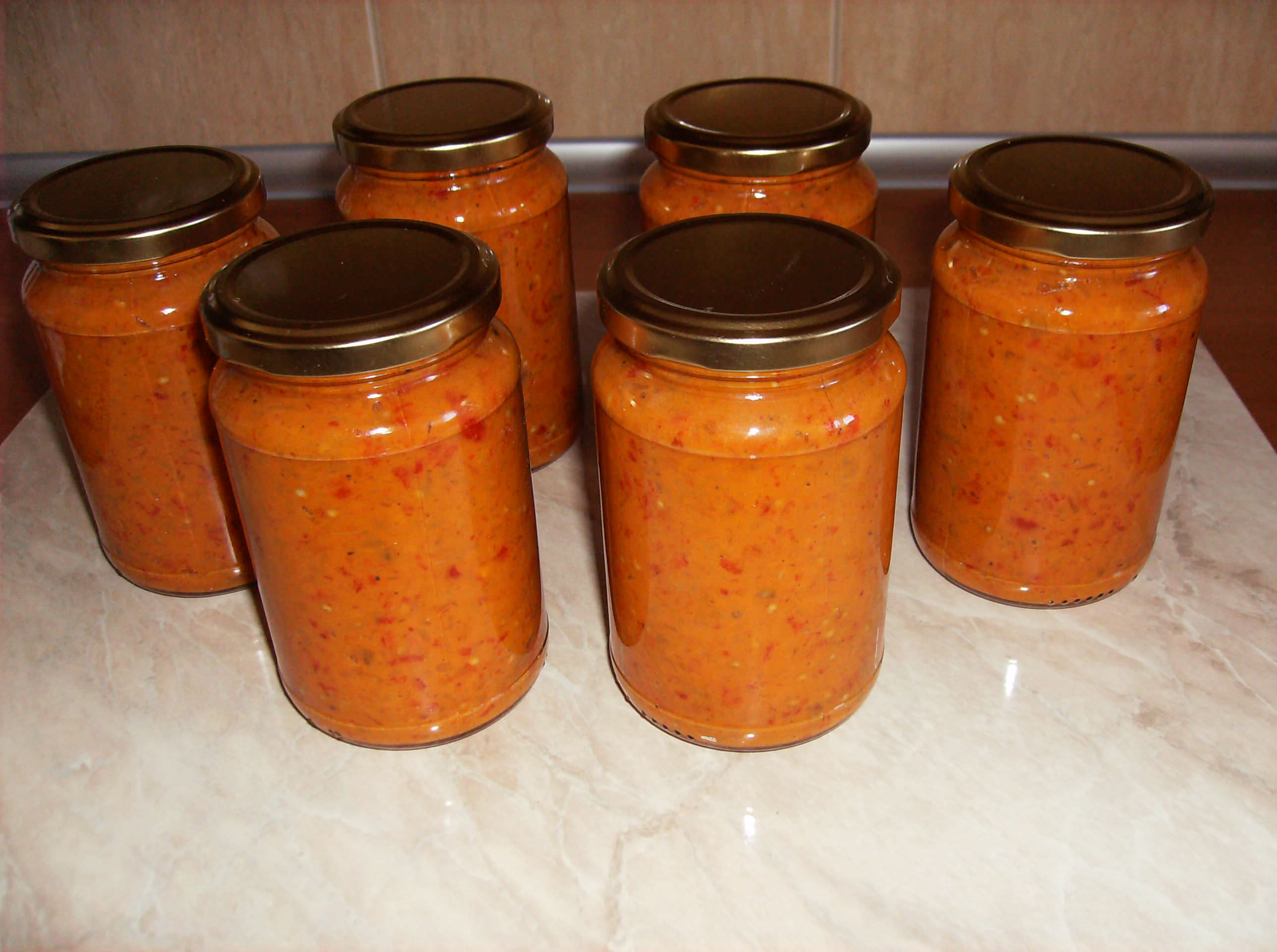 Икра получается сочной, свежей и аппетитной