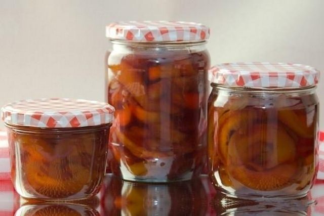 Изумительная консервация, которую можно предложить в качестве новогодней праздничной закуски гостям